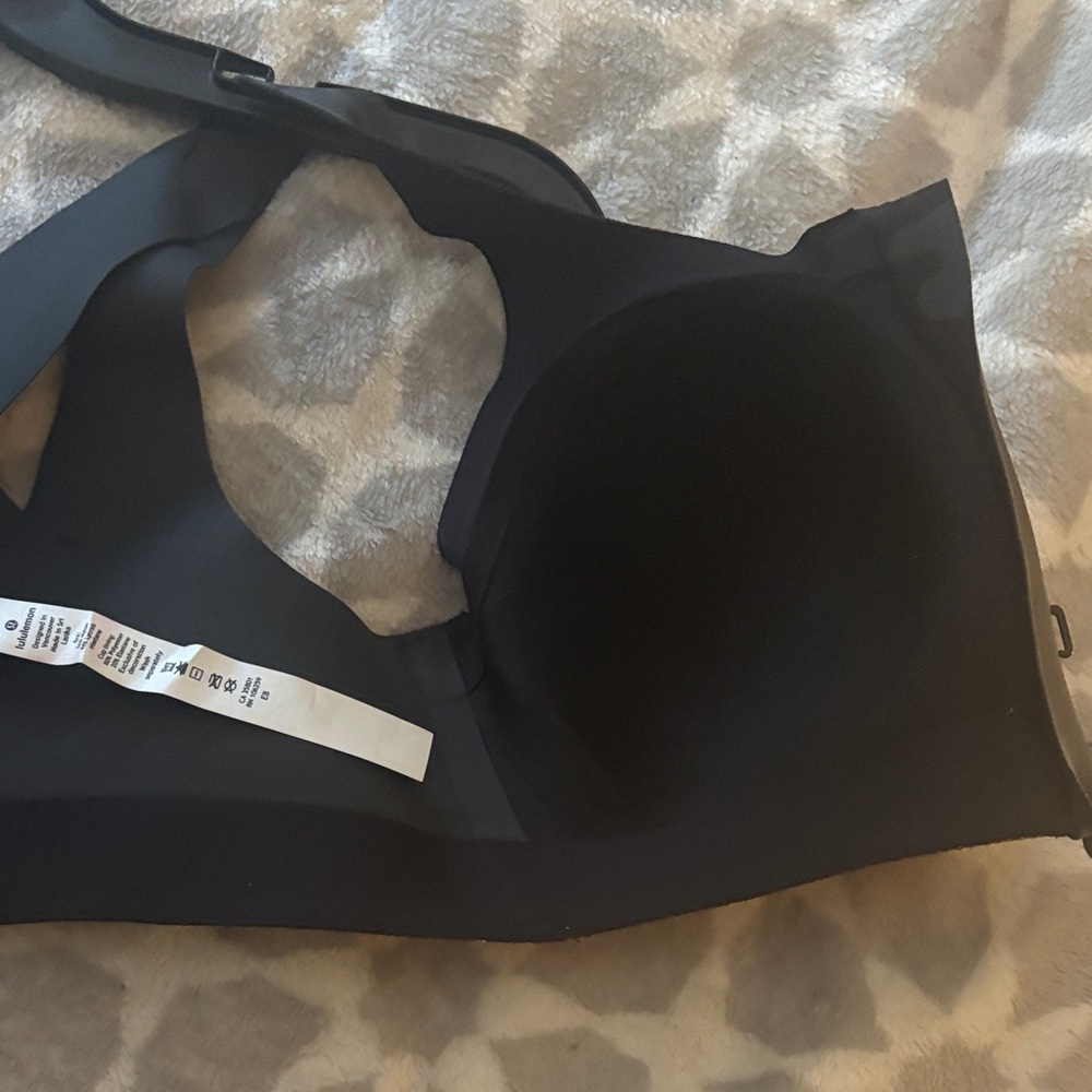 Lululemon Black Camouflage Sports Bra- 34C - Picture 8 of 12